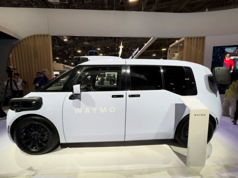 waymo-zeekr.jpeg
