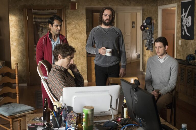 kumail-nanjiani-thomas-middleditch-martin-starr-zach-woods-photo-cred-john-p-johnson-for-hbo.jpg