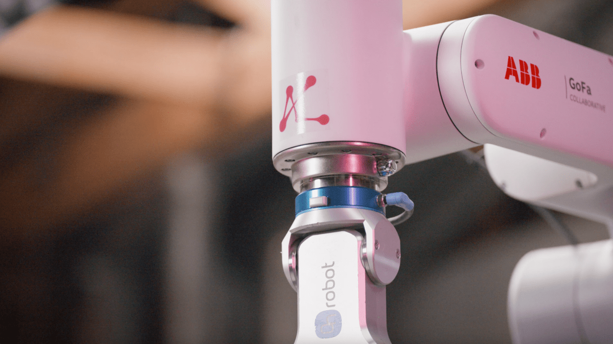 mbodi_logo_on_abb_robot.png
