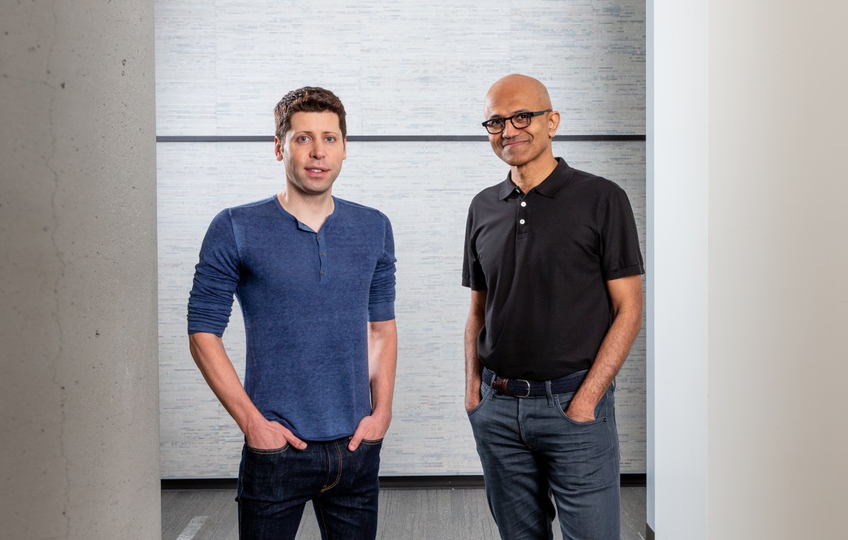 MSFT-Nadella-OpenAI-Altman-09-official-joint-pic.jpg